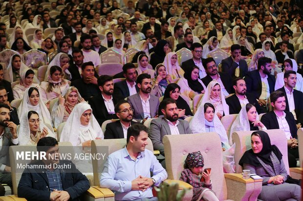 جشن ازدواج دانشجویی در اردبیل