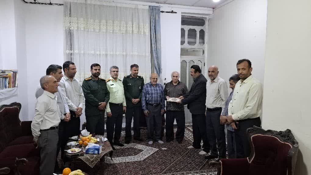 دیدار مسئولان دیلم با خانواده‌های شهدا و ایثارگران عملیات فتح خرمشهر