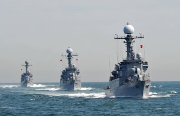 Navy plane crashes in South Korea