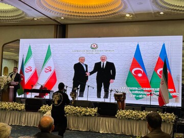 Azerbaycan'ın Bağımsızlık Günü'nde Tahran-Bakü ilişkilerine vurgu