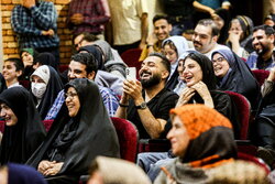 محفل «طنز قمپز» حوزه هنری استان قم