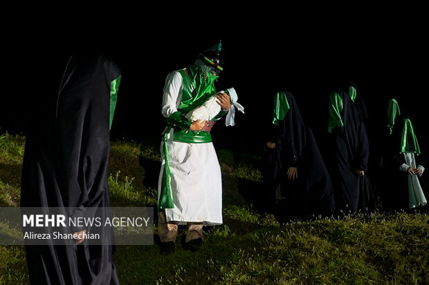 نمایش میدانی «ساعت به وقت بهشت» در فومن