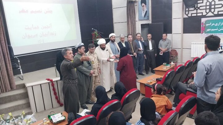 جشن نسیم مهر؛ مرهمی بر دل خانواده‌های زندانیان در مریوان
