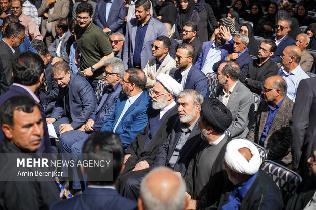 تشییع پیکر «قاضی شهید احسان باقری» در شیراز