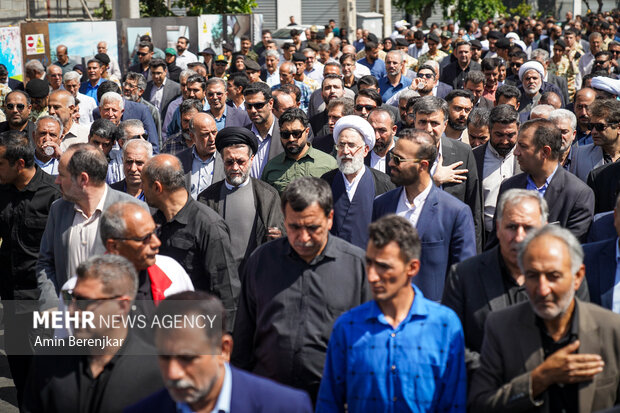 تشییع پیکر «قاضی شهید احسان باقری» در شیراز