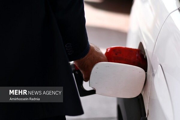 ۲۵۰ هزار تومان اضافه برای هر باک؛ انتقاد رانندگان از فروش اجباری مکمل