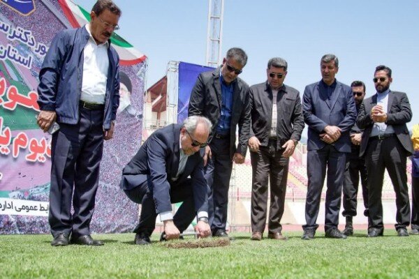 آغاز طرح تعویض چمن میدان فوتبال ورزشگاه یادگار امام