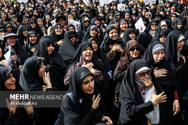 راهپیمایی دختران انقلاب