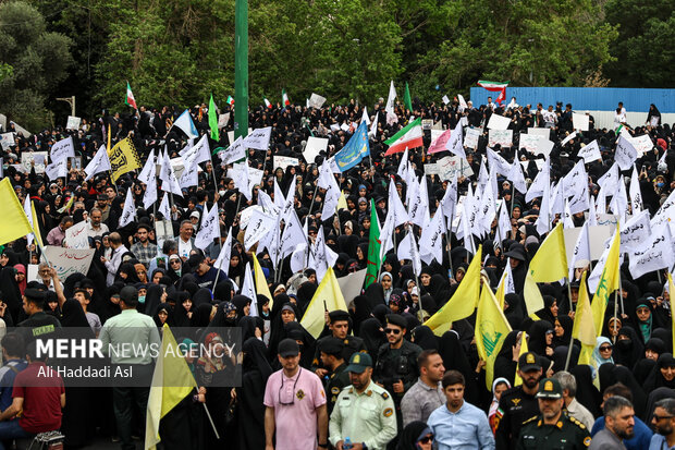 راهپیمایی دختران انقلاب