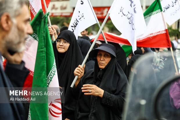 راهپیمایی دختران انقلاب