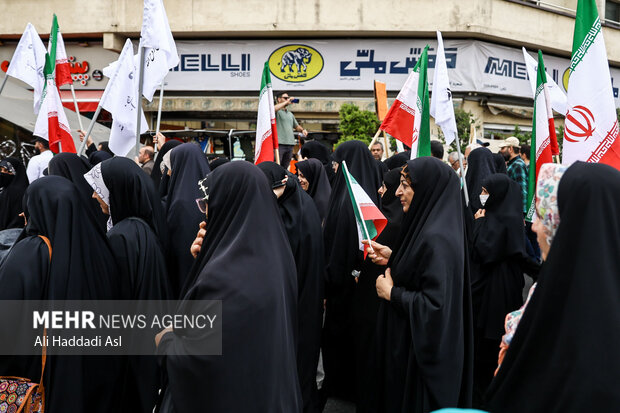 راهپیمایی دختران انقلاب