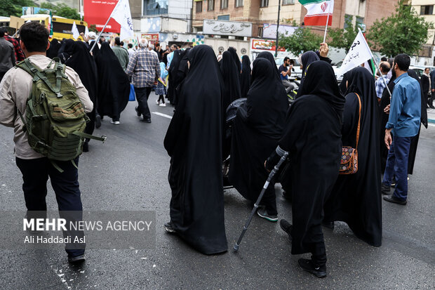 راهپیمایی دختران انقلاب