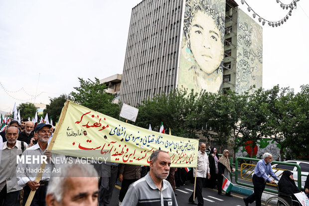 راهپیمایی دختران انقلاب