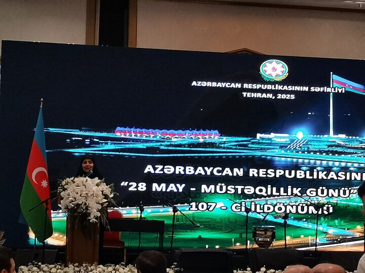 Azerbaycan'ın Bağımsızlık Günü'nde Tahran-Bakü ilişkilerine vurgu