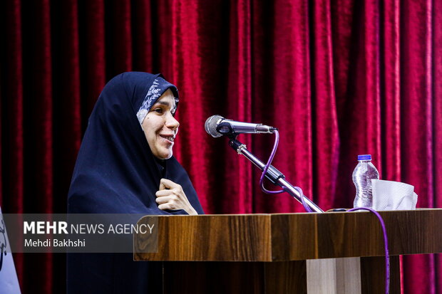 محفل طنز قمپز حوزه هنری استان قم