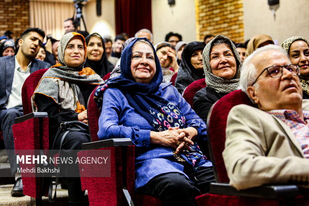 محفل طنز قمپز حوزه هنری استان قم