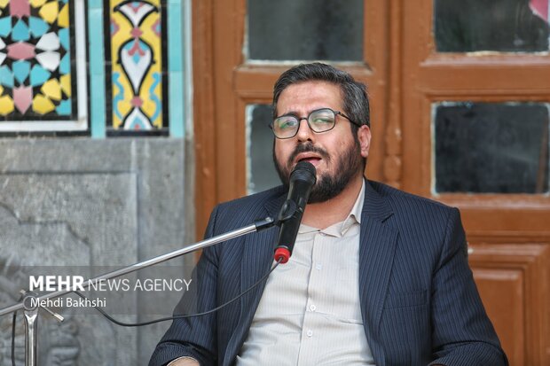 مراسم ترحیم ارتحال آیت الله یوسف پور در حرم بانوی کرامت