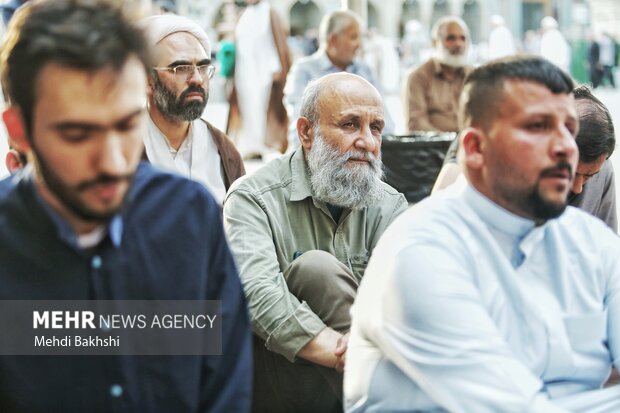مراسم ترحیم ارتحال آیت الله یوسف پور در حرم بانوی کرامت