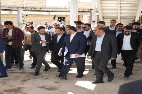 تالار 17 ساله یاسوج؛آهن های درهم تنیده ای که فرهنگ و هنر را طلسم کردند