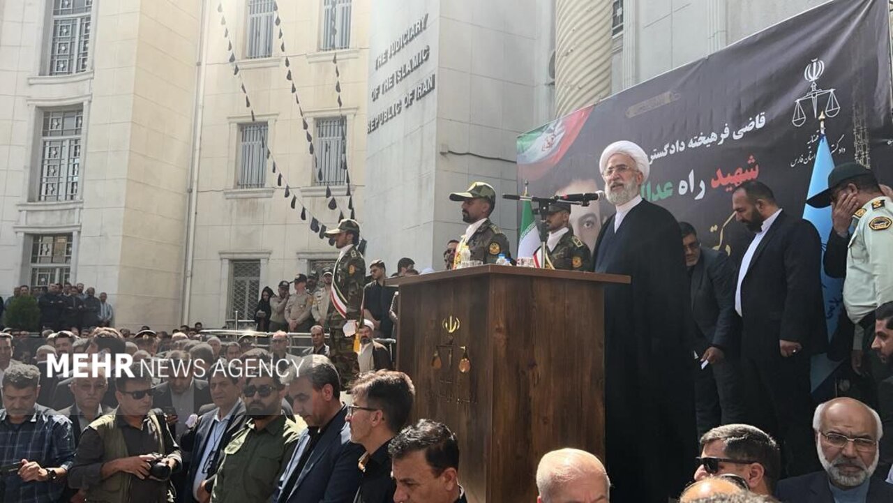 برگزاری آئین تشییع پیکر «قاضی شهید احسان باقری» در شیراز