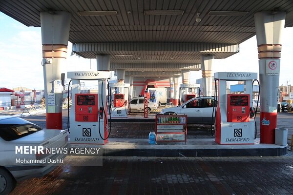 تکذیب شایعه اختلاط آب با بنزین در یکی از جایگاهها تکذیب شایعه اختلاط آب با بنزین در یکی از جایگاهها