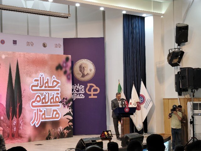 زبان،كُردي،فرهنگ،ترجمه،قلم،جايزه،حفظ،مرده،كردستان