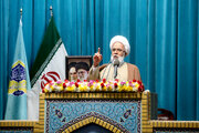 امام جمعه کرمانشاه:ملت ایران با ایمان و اقتدار در برابر استکبار ایستاد