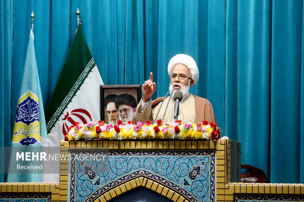 امام جمعه کرمانشاه: شهید جعفری چهرهای پیشرو و تأثیرگذار در انقلاب بود امام جمعه کرمانشاه: شهید جعفری چهرهای پیشرو و تأثیرگذار در انقلاب بود