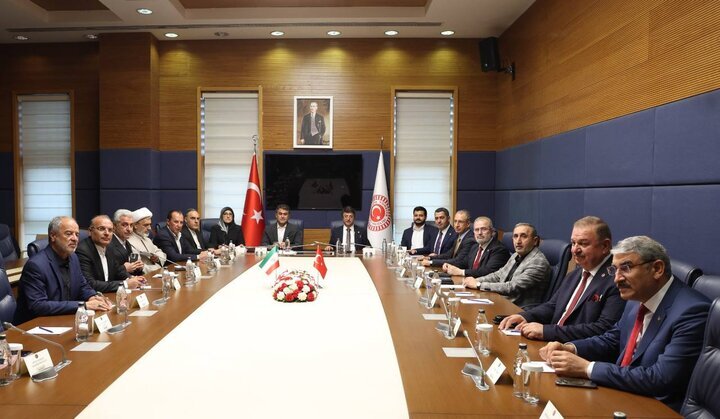 Iran-Turkey Parl. Friendship Group departs for Ankara Iran-Turkey Parl. Friendship Group departs for Ankara