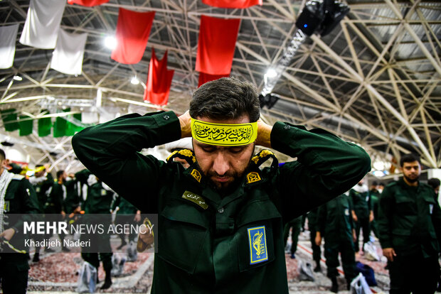 کاروان «عاشقان حسيني؛ زائران خميني» در اصفهان