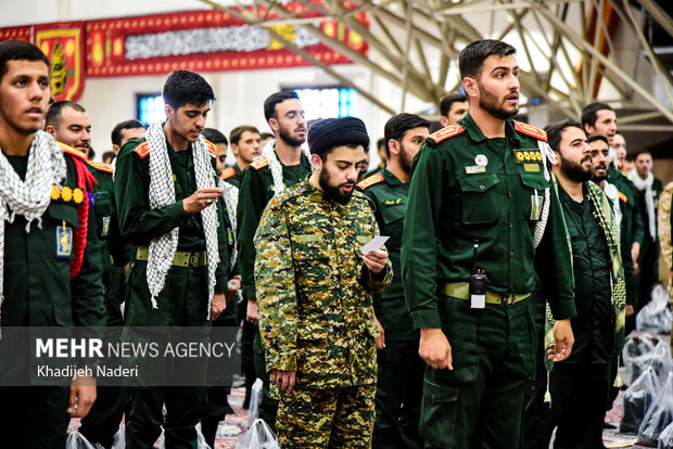کاروان «عاشقان حسيني؛ زائران خميني» در اصفهان