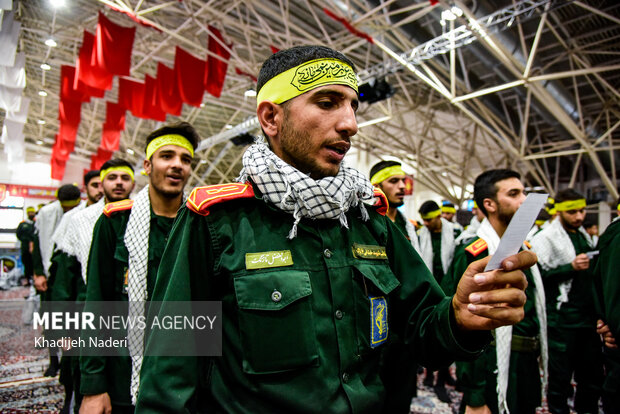 کاروان «عاشقان حسيني؛ زائران خميني» در اصفهان