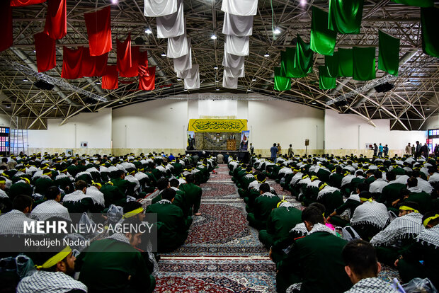 کاروان «عاشقان حسيني؛ زائران خميني» در اصفهان