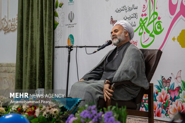 جشن ازدواج ۳۲۵ زوج جوان در حرم حضرت فاطمه معصومه(س)