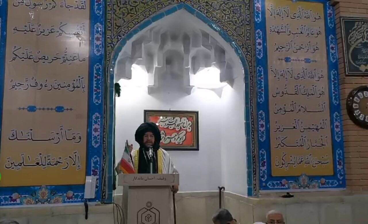 ماموستا،قبله،سنندج،حج،حسيني،جمعه،اشاره،كعبه،كردستان،نماز،نزد