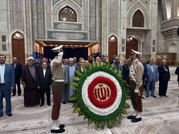 Dışişleri Bakanlığı üyelerinden İmam Humeyni'nin (r.a) türbesine saygı ziyareti (+Video)