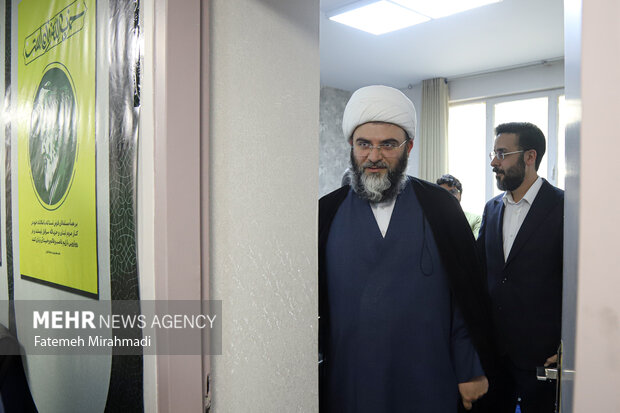 بازدیدحجت‌الاسلام محمد قمی ازمحل آزمون استخدامی سازمان تبلیغات اسلامی
