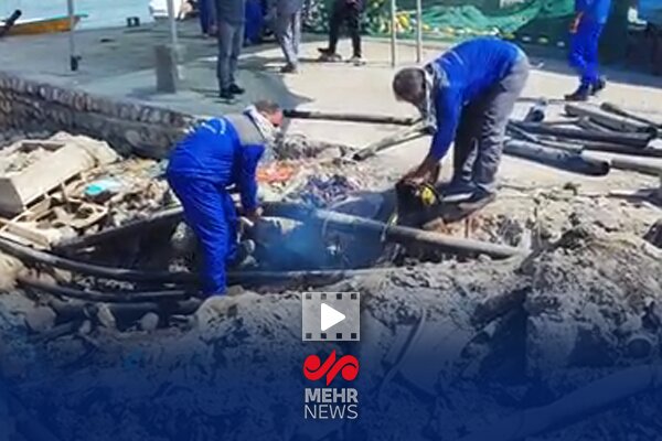 لاکچری‌بازی قاچاقچیان در یکی از محروم‌ترین روستاهای جنوب کشور