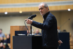 الرئيس الايراني يؤكد على توظيف الكفاءات لترشيد استهلاك الطاقة