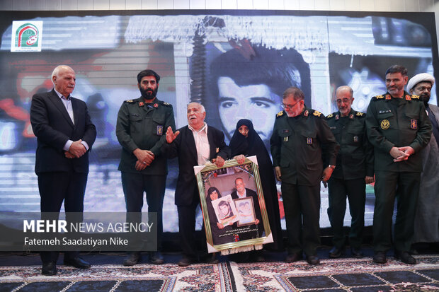 یادواره ۳۰۰۰ شهید اصناف خراسان رضوی