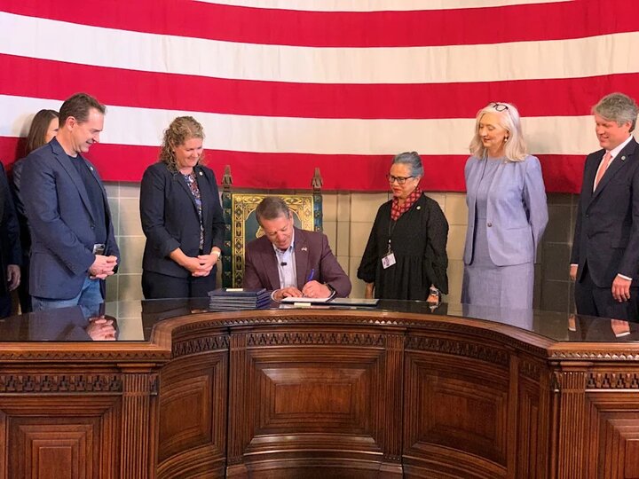 نبراسکا از کودکان در مقابل شبکههای اجتماعی محافظت میکند نبراسکا از کودکان در مقابل شبکههای اجتماعی محافظت میکند