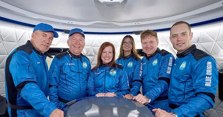 بلواوریجین ۶ نفر را به مرز فضا برد