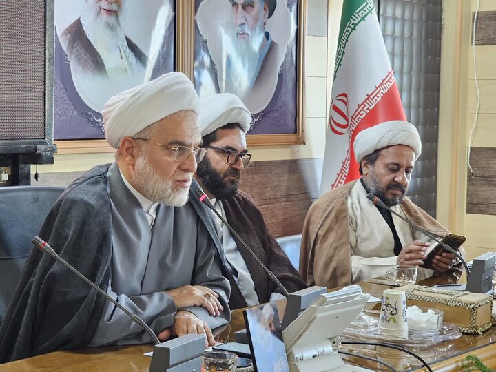 راه حل مشکلات جامعه اسلامی در گرو تمسک به قرآن کریم است