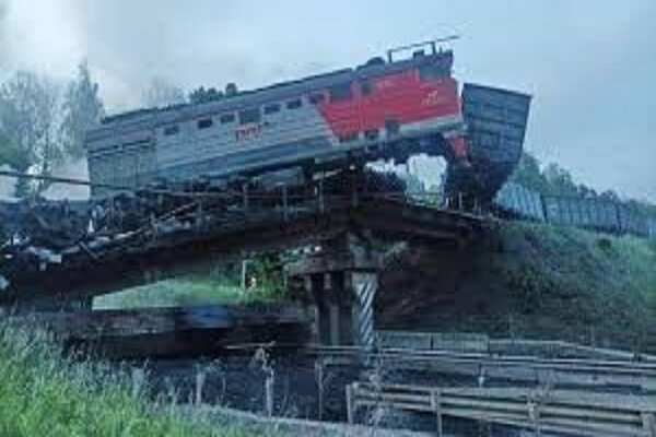 7 dead, nearly 70 injured after bridge collapse in Russia