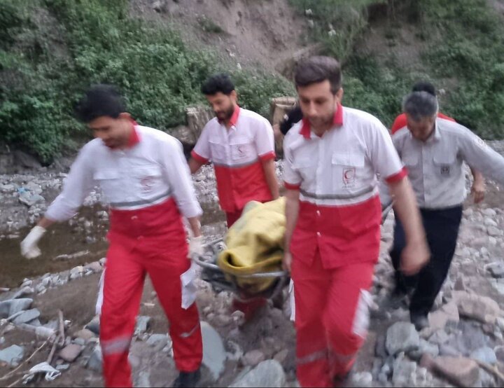 غرق شدگی و مصدومیت اعضای یک خانواده در رودخانه چالوس
