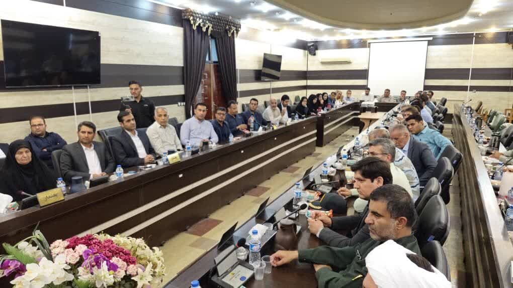 استفاده از ظرفیتهای اقتصاد دریا محور اولویت استان بوشهر است