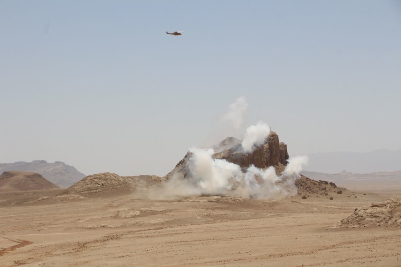 خلبانان برگزیده هوانیروز کشور در اصفهان رقابت کردند