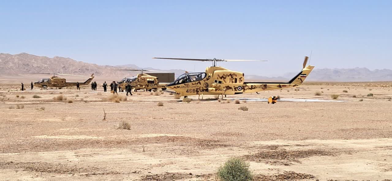 خلبانان برگزیده هوانیروز کشور در اصفهان رقابت کردند