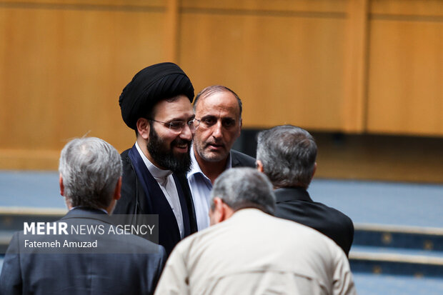 گردهمایی بزرگ مولفین و پژوهشگران حوزه اندیشه امام خمینی (ره)