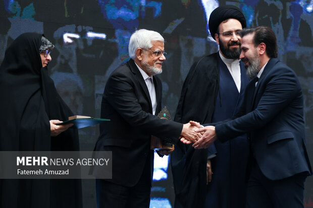 گردهمایی بزرگ مولفین و پژوهشگران حوزه اندیشه امام خمینی (ره)